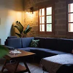 Сasa de vacaciones Amygdalia Traditional House *