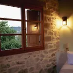 بيت للعطل Amygdalia Traditional House