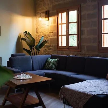 Casa vacanze Amygdalia Traditional House *