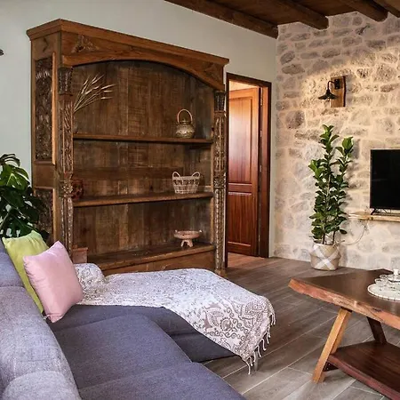 Amygdalia Traditional House Feriehus Chania (Crete)