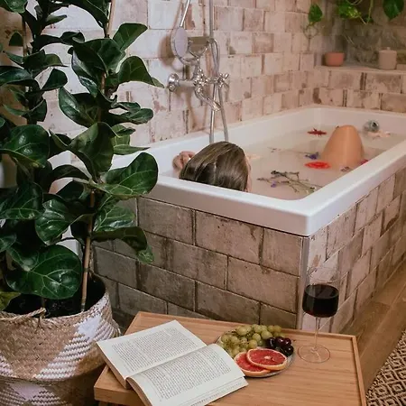 Amygdalia Traditional House * Chania (Crete)